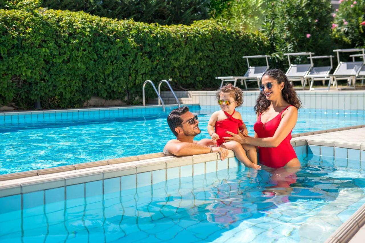 Hotel Ines Cattolica Dış mekan fotoğraf