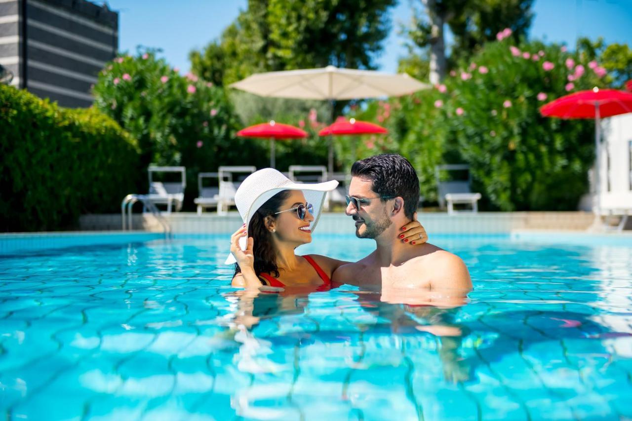 Hotel Ines Cattolica Dış mekan fotoğraf