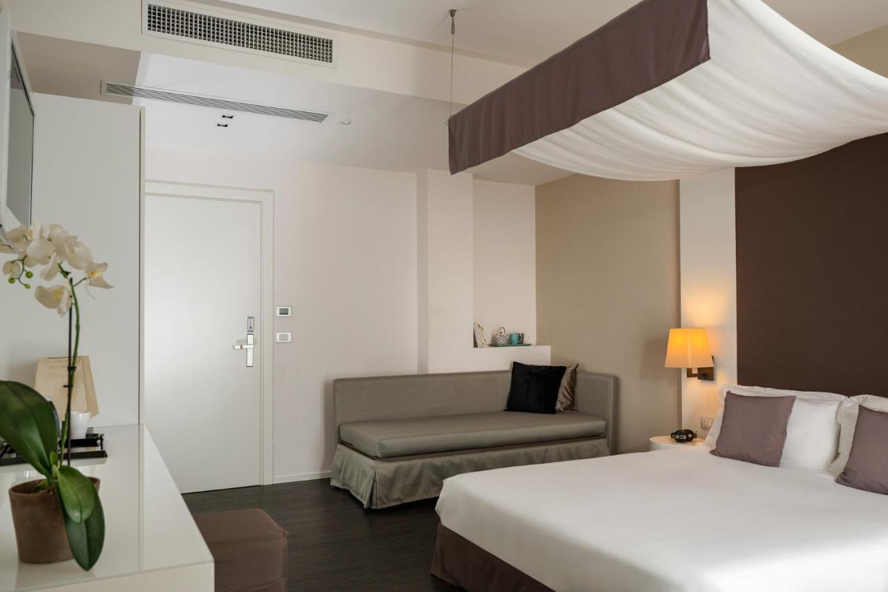 Hotel Ines Cattolica Dış mekan fotoğraf